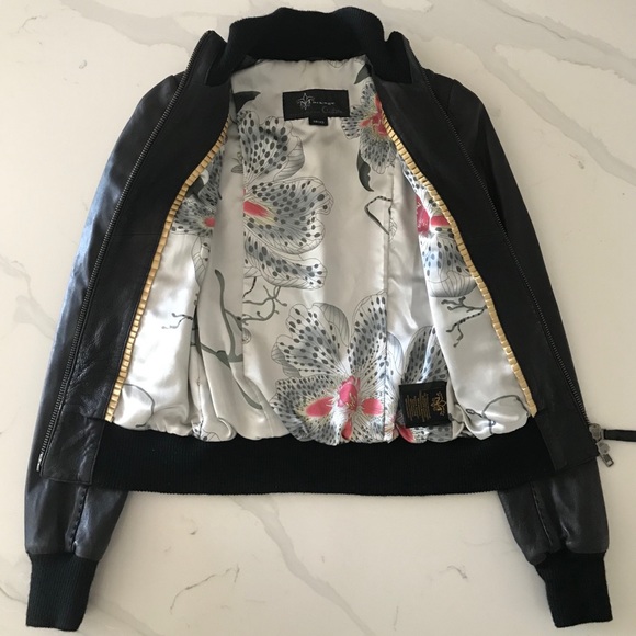 Beautiful Mackage Aritzia XS Leather Bomber Jacket - Picture 2 of 6